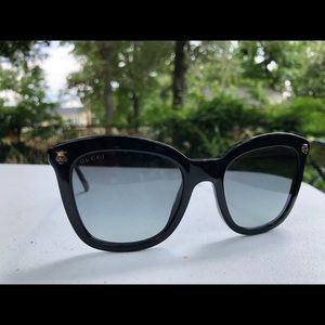 GUCCI GG0217S Oversized Tiger Detail Sunglasses